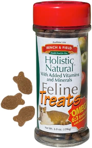Bench & Field Holistic Natural Healthy Kitty Cat Treats | Crunchy Fish-Shaped Bites | Delicious Seafood Flavored Snack, 3-Ounce Bottle