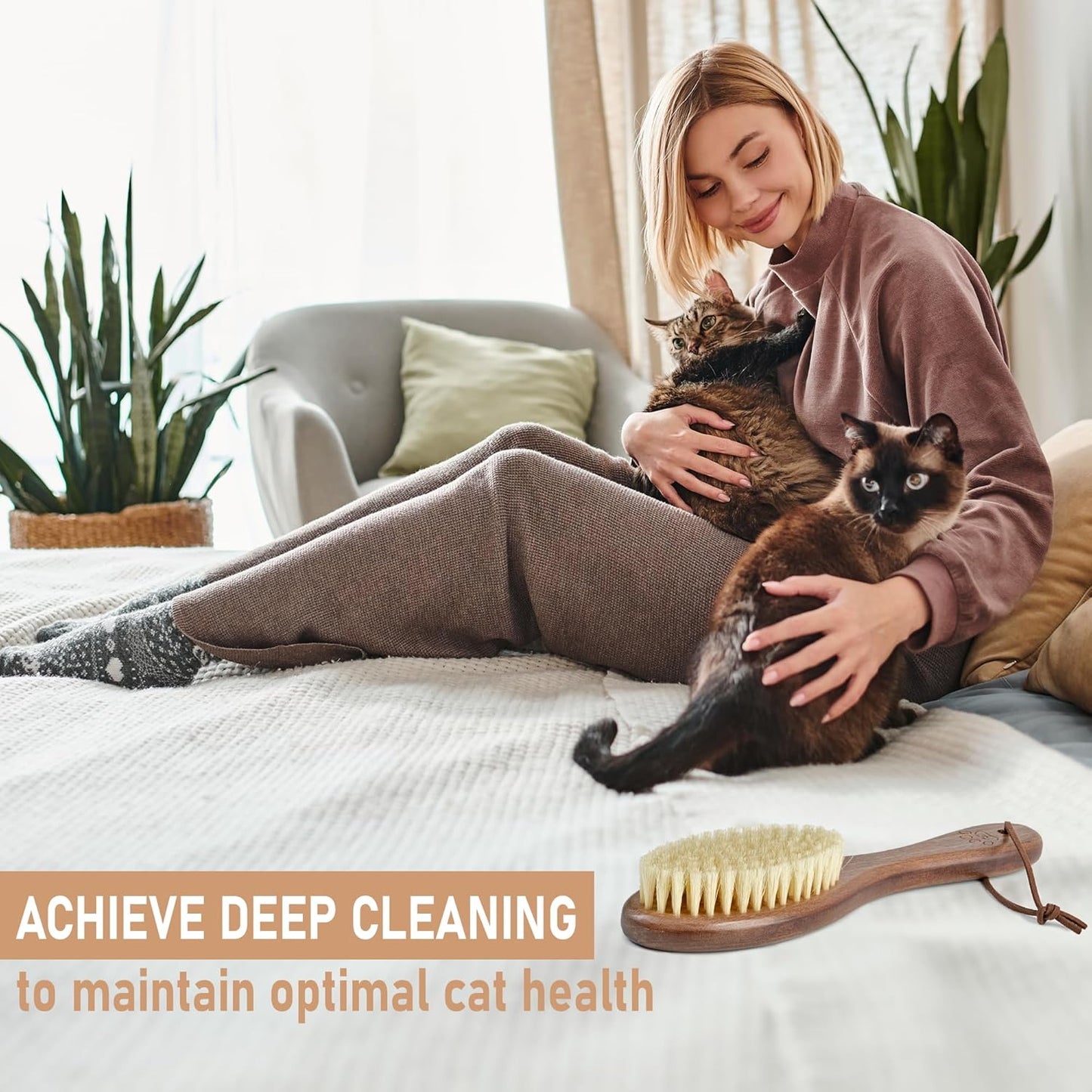 Takavu Natural White Boar Bristle Cat Brush - Gentle Grooming Tool for Sensitive Skin, Smoothing Fur & Healthy Shine - Soft Pet Brush